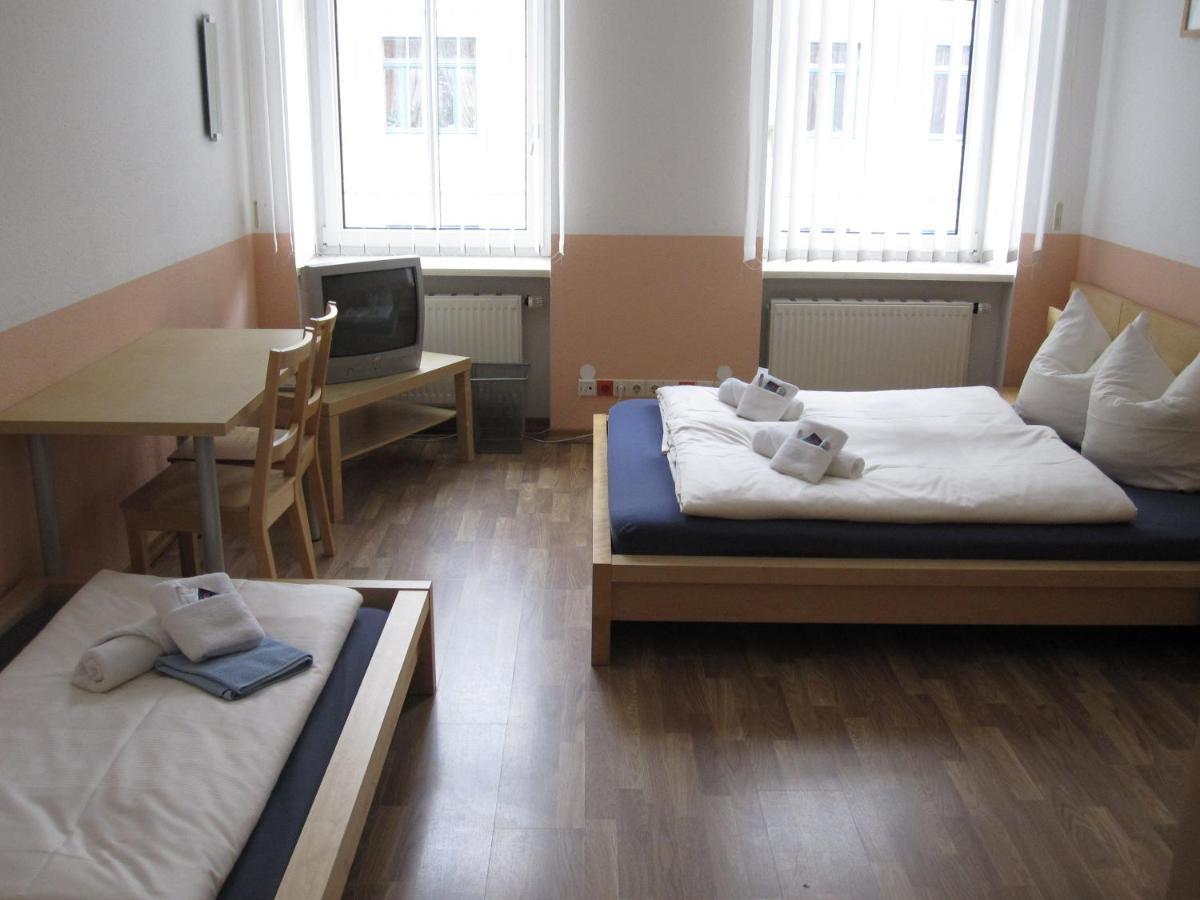 Hotel My Bed Дрезден Экстерьер фото